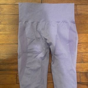 NVGTN Seamless Leggings Size Medium
